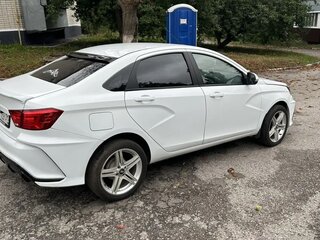 2018 Lada (ВАЗ) Vesta I, белый, 900000 рублей, вид 4