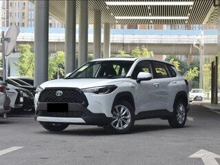 2023 Toyota Corolla Cross I, белый, 1980000 рублей, вид 3