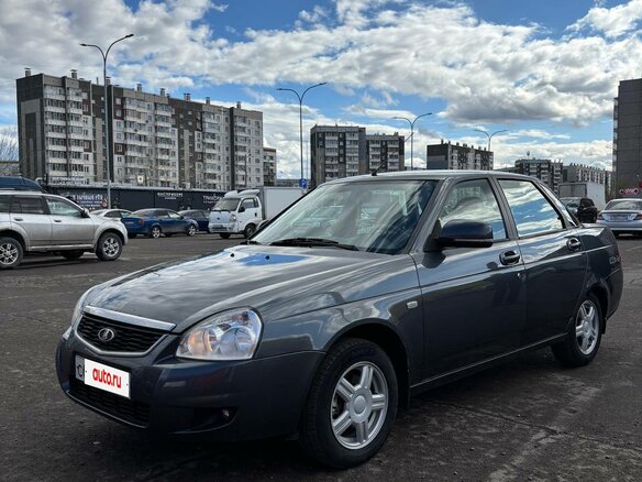 2017 Lada (ВАЗ) Priora I Рестайлинг, серебристый, 700000 рублей