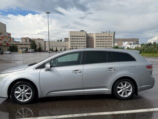 2009 Toyota Avensis III, серебристый, 1150000 рублей, вид 4