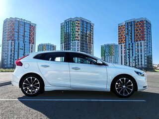 2014 Volvo V40 II, белый, 1300000 рублей, вид 1