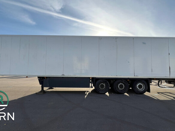 2015 Schmitz Cargobull SKO, белый, 3830000 рублей - вид 4