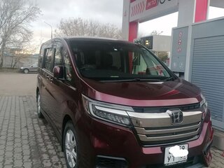 2018 Honda Stepwgn Spada V Рестайлинг, красный, 2750000 рублей, вид 4