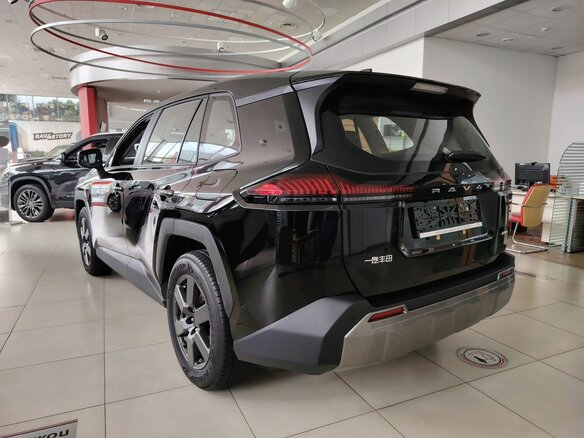 2026 Toyota RAV4 VI (XA60), чёрный - вид 6