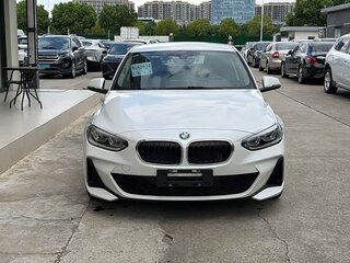 2023 BMW 1 серии 120i III (F52) Рестайлинг, белый, 1490000 рублей, вид 2