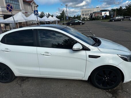 2012 Kia Rio 4-speed III, белый, 760000 рублей, вид 2