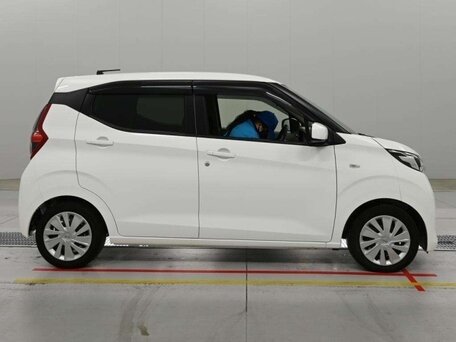 2022 Nissan Dayz II, белый, 680000 рублей, вид 5