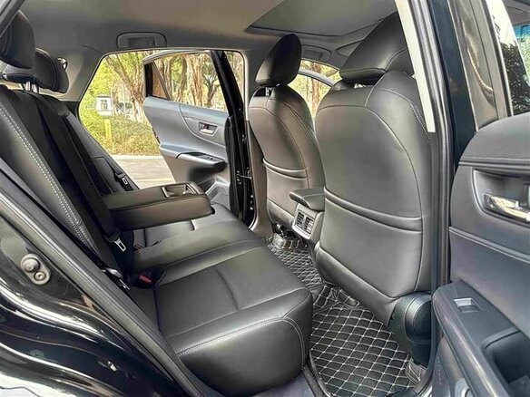 2023 Toyota Harrier IV (XU80), чёрный, 3652000 рублей - вид 11