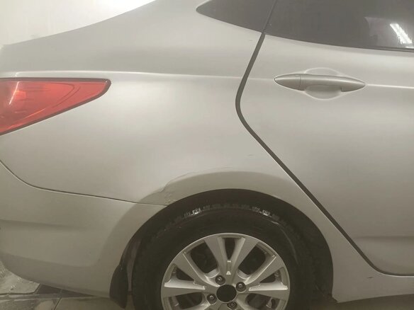 2012 Hyundai Solaris I, серый, 620000 рублей - вид 5