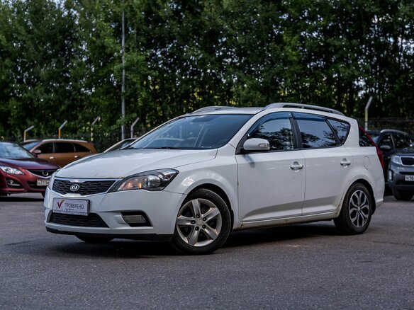 2011 Kia Ceed I Рестайлинг, белый