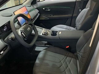 2026 Geely EX5 Гибрид EM-R, серебристый, 3829990 рублей, вид 5