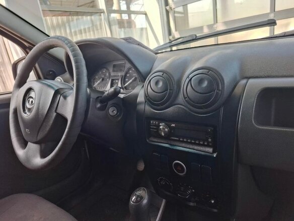 2015 LADA (ВАЗ) Largus, серебристый, 400000 рублей - вид 4