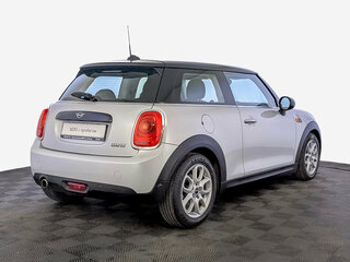 2018 Mini Hatch Cooper III (F55/F56) Рестайлинг, серебристый, 1780000 рублей, вид 5