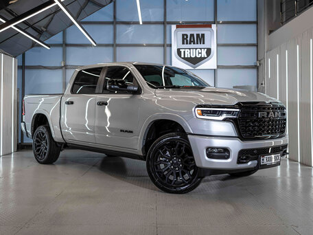 2026 Ram 1500 Crew Cab V Рестайлинг, серебристый, 9490000 рублей, вид 1