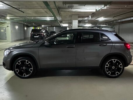 2019 Mercedes-Benz GLA 200 I (X156) Рестайлинг, серый, 2300000 рублей, вид 5