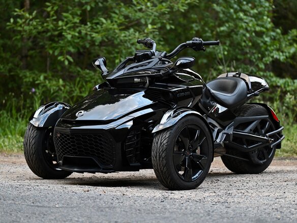 2023 BRP Can-Am Spyder, чёрный, 1800000 рублей - вид 4