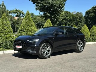 2020 Audi Q8 55 TFSI I (4M), чёрный, 6350000 рублей, вид 5