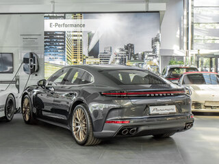 2026 Porsche Panamera 4 III, серый, 21790000 рублей, вид 4
