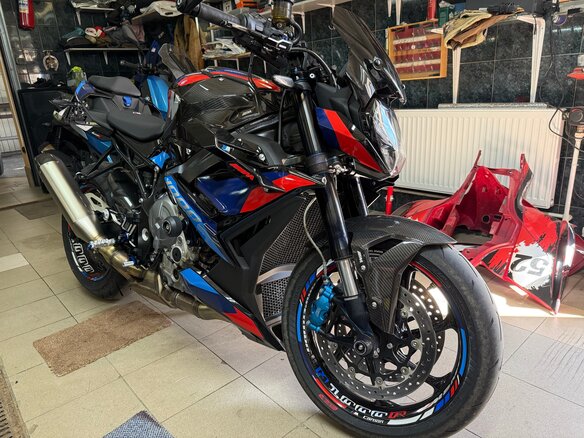 2023 BMW M 1000 R, чёрный, 2395000 рублей