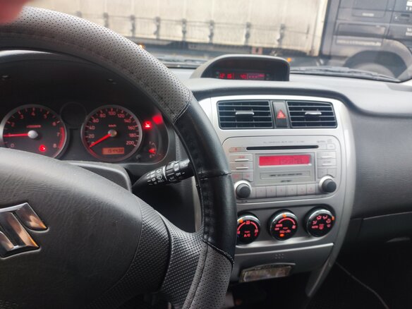 2007 Suzuki Liana I Рестайлинг, белый, 470000 рублей - вид 13