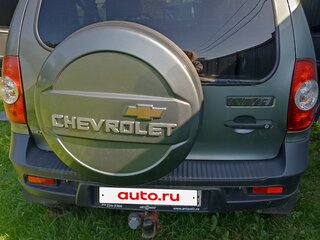2017 Chevrolet Niva I Рестайлинг, серый, 900000 рублей, вид 3