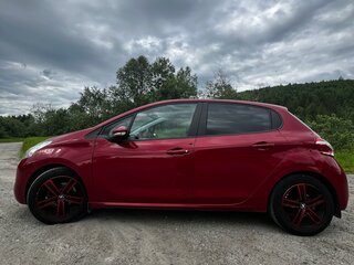 2013 Peugeot 208 I, красный, 900000 рублей, вид 4