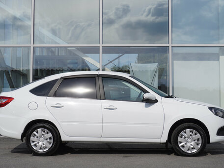 2022 Lada (ВАЗ) Granta I Рестайлинг, белый, 648000 рублей, вид 4