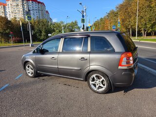 2011 Opel Zafira B Рестайлинг, серый, 675000 рублей, вид 5