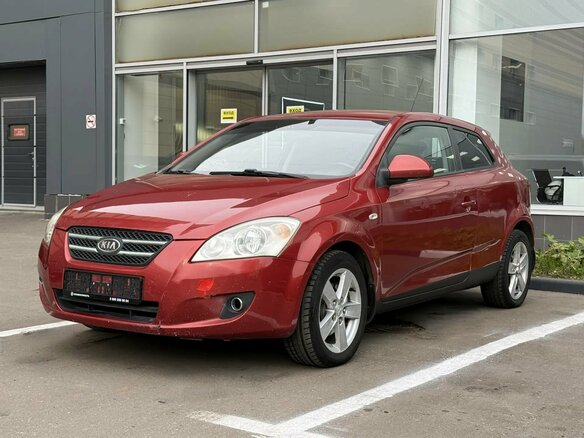 2009 Kia Ceed I, красный - вид 2