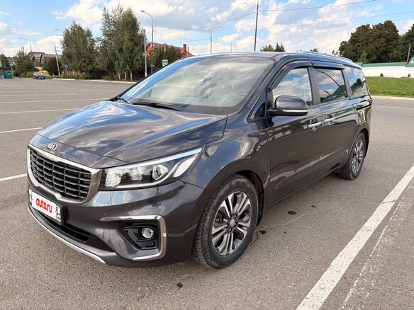 2019 Kia Carnival III, серый, 2499000 рублей - вид 2