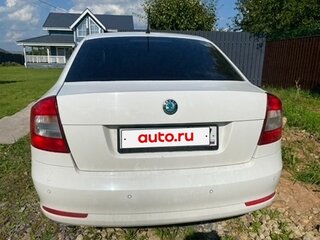 2011 Skoda Octavia II (A5) Рестайлинг, белый, 890000 рублей, вид 4