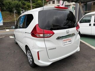 2023 Honda Freed+ II Рестайлинг, белый, 1524000 рублей, вид 4
