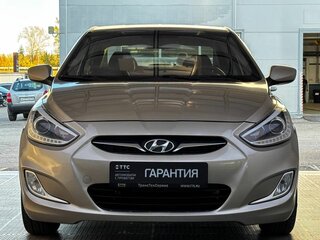 2014 Hyundai Solaris I, серый, 760000 рублей, вид 2