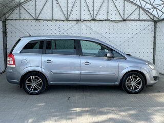 2011 Opel Zafira B Рестайлинг, серебристый, 820000 рублей, вид 5