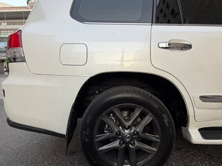 2008 Lexus LX 570 III, белый, 2550000 рублей, вид 1
