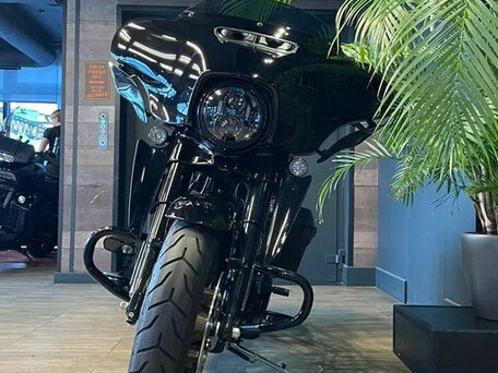 2023 Harley-Davidson Street Glide ST, чёрный, 2950000 рублей, вид 3