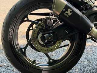 2024 Triumph Daytona 660, красный, 1100000 рублей, вид 3