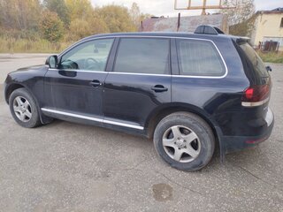 2007 Volkswagen Touareg I Рестайлинг, чёрный, 1450000 рублей, вид 4