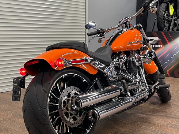 2023 Harley-Davidson Breakout, оранжевый, 2190000 рублей - вид 7