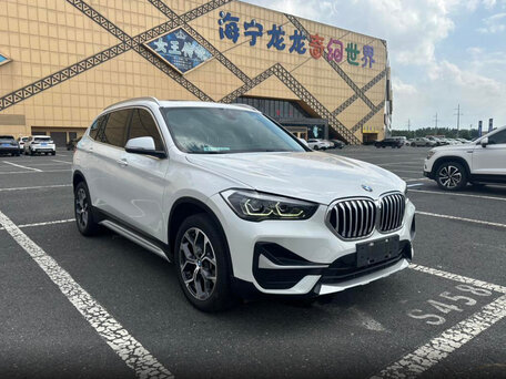2022 BMW X1 Long 20Li sDrive II (F48) Рестайлинг, белый, 2100000 рублей, вид 2