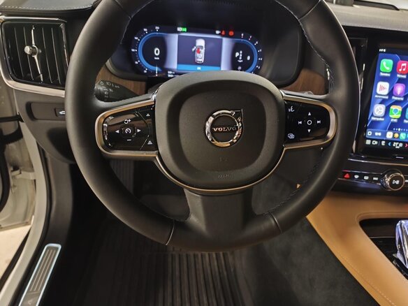 2024 Volvo V90 Cross Country I Рестайлинг, белый, 8400000 рублей - вид 12
