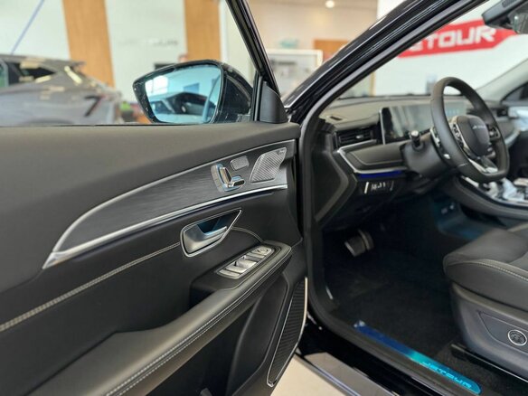 2026 Jetour X70+ I Рестайлинг, чёрный, 3399000 рублей - вид 11