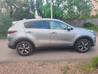 2020 Kia Sportage IV Рестайлинг, серый, 2600000 рублей, вид 3
