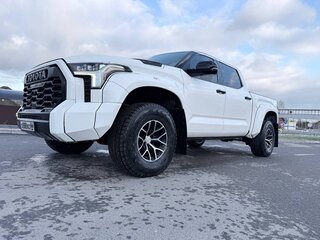 2022 Toyota Tundra CrewMax III, белый, 10500000 рублей, вид 4