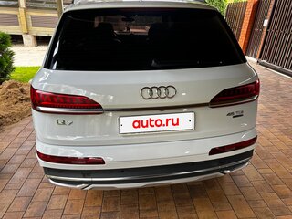 2020 Audi Q7 45 TDI II (4M) Рестайлинг, белый, 6500000 рублей, вид 2