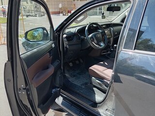 2018 Toyota Fortuner II, чёрный, 3500000 рублей, вид 4