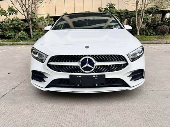 2022 Mercedes-Benz A-Класс 180 IV (W177), белый, 1890000 рублей - вид 2