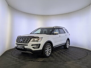 2017 Ford Explorer V Рестайлинг, белый, 2655000 рублей, вид 1