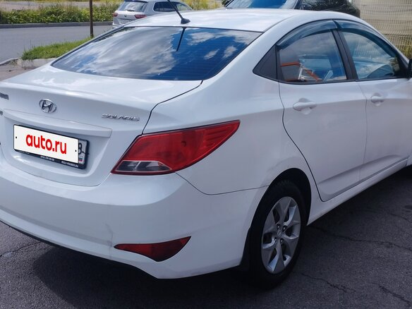 2015 Hyundai Solaris I Рестайлинг, белый, 515000 рублей - вид 3