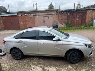 2019 Lada (ВАЗ) Vesta I, серебристый, 800000 рублей, вид 3